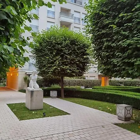 Apartment 3 Pieces De 84 M2 Avec Terrasse - Paris Sud *